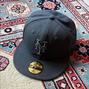 New York Mets Color Pack 59FIFTY Fitted Hat in size 7 1/8.